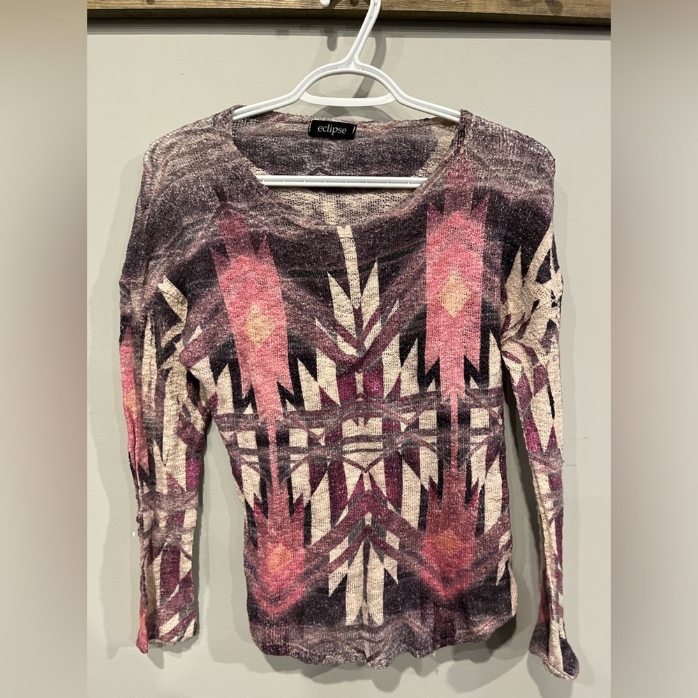 5/$20 would say fits a smallish.